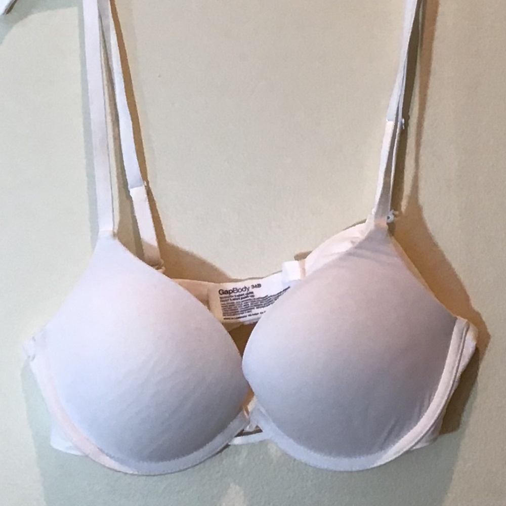 New GapBody Favorite T-Shirt Uplift Bra